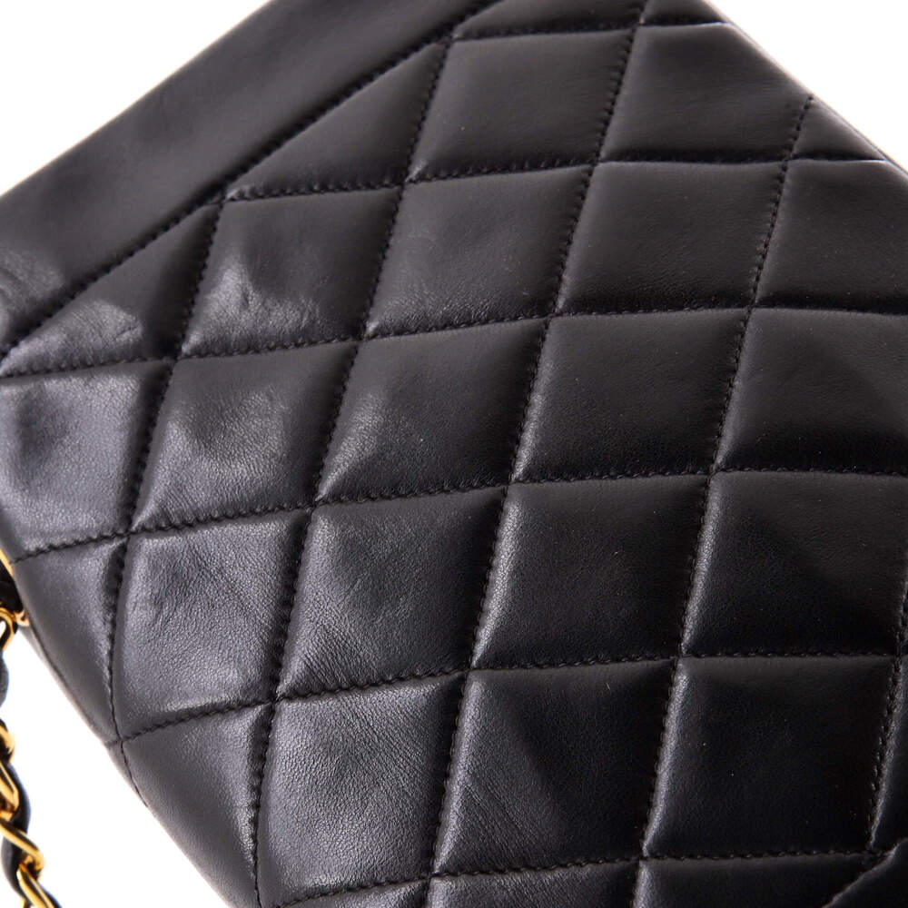 Chanel Vintage Diana Flap Bag Quilted #239931C39B - Picture 7 of 9